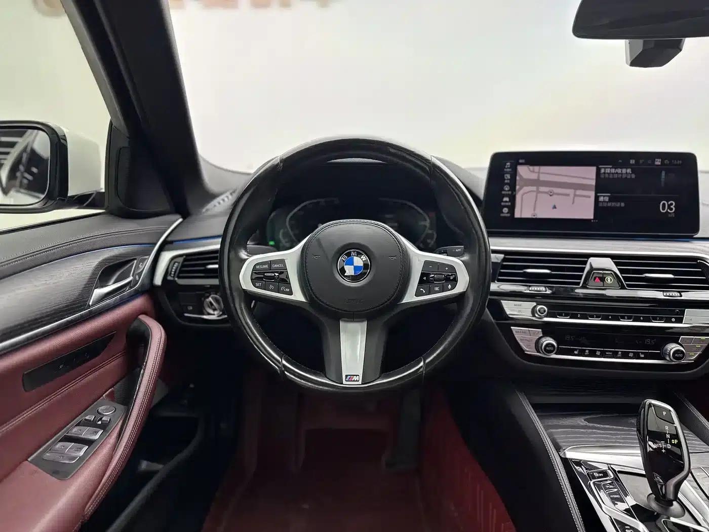 BMW 5 Series PHEV 2022 535Le M Sport Package — миниатюра 7