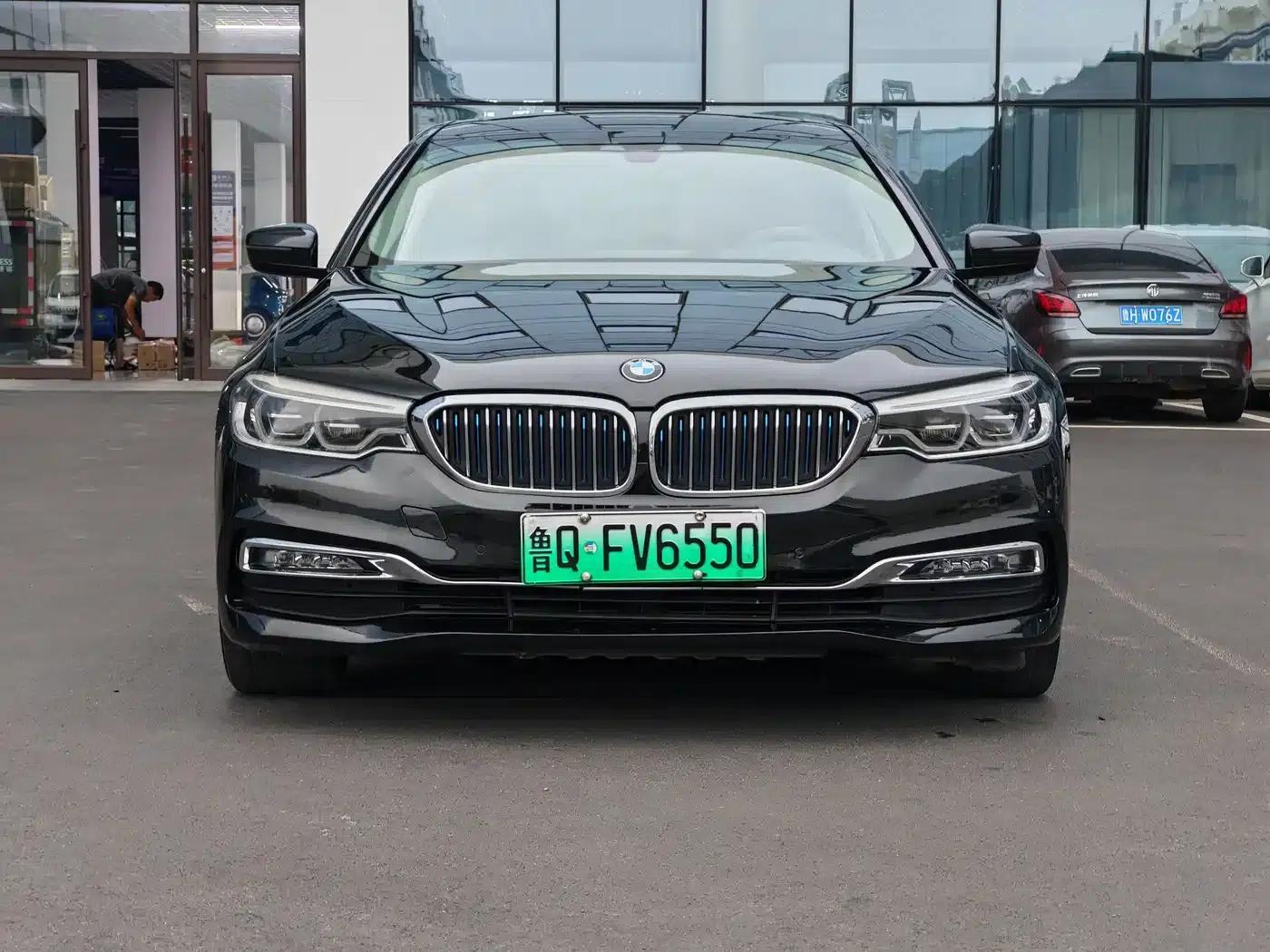 BMW 5 Series PHEV 2018 530Le Luxury Package — миниатюра 2