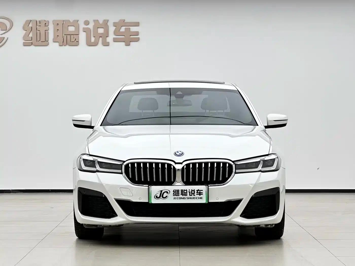 BMW 5 Series PHEV 2022 Facelift 535Le M Sport Package — миниатюра 2