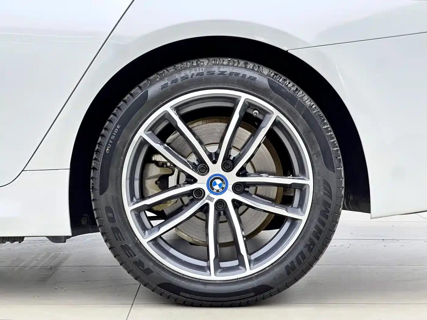 BMW 5 Series PHEV 2022 Facelift 535Le M Sport Package — миниатюра 12