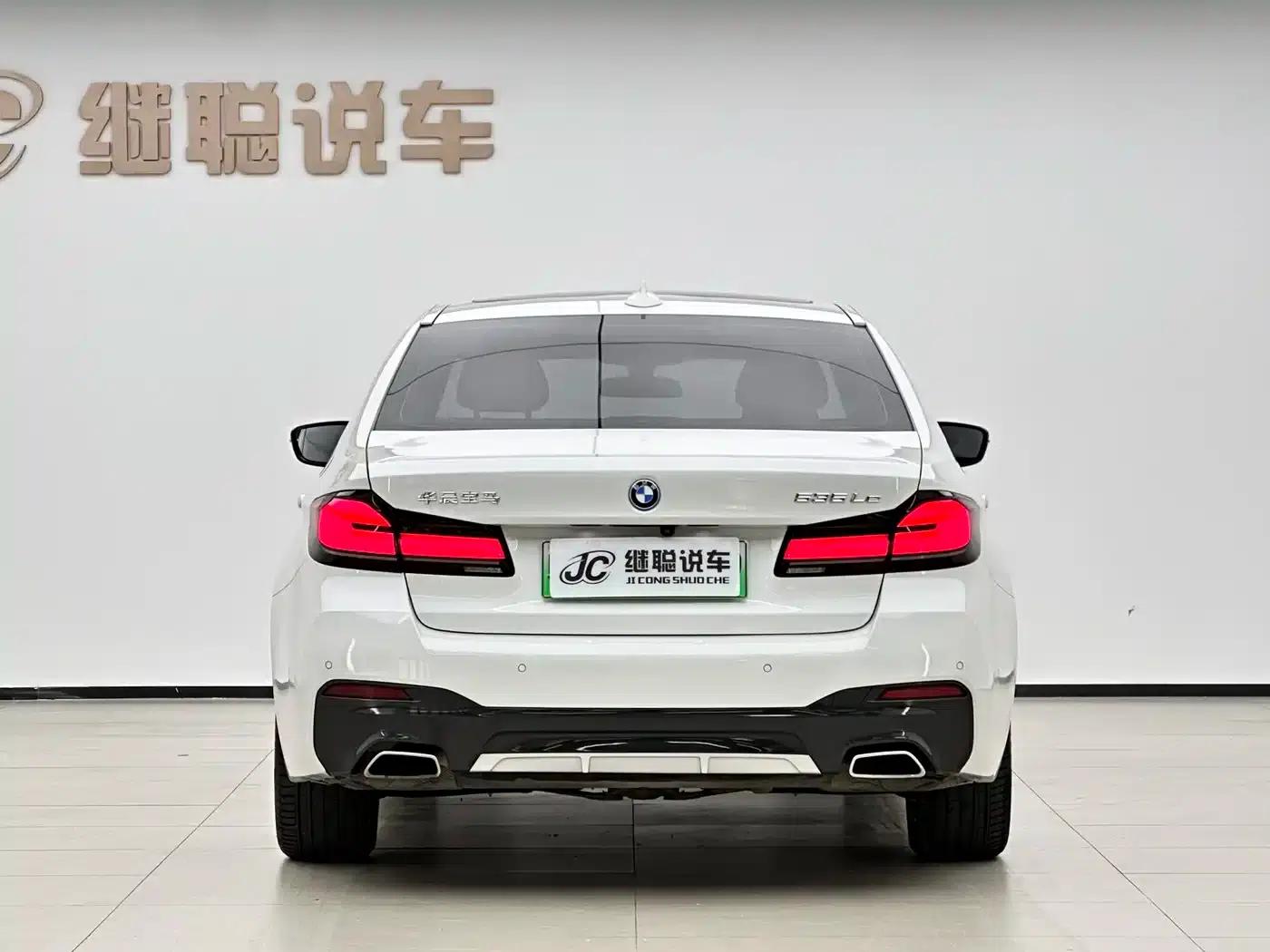 BMW 5 Series PHEV 2022 Facelift 535Le M Sport Package — миниатюра 16