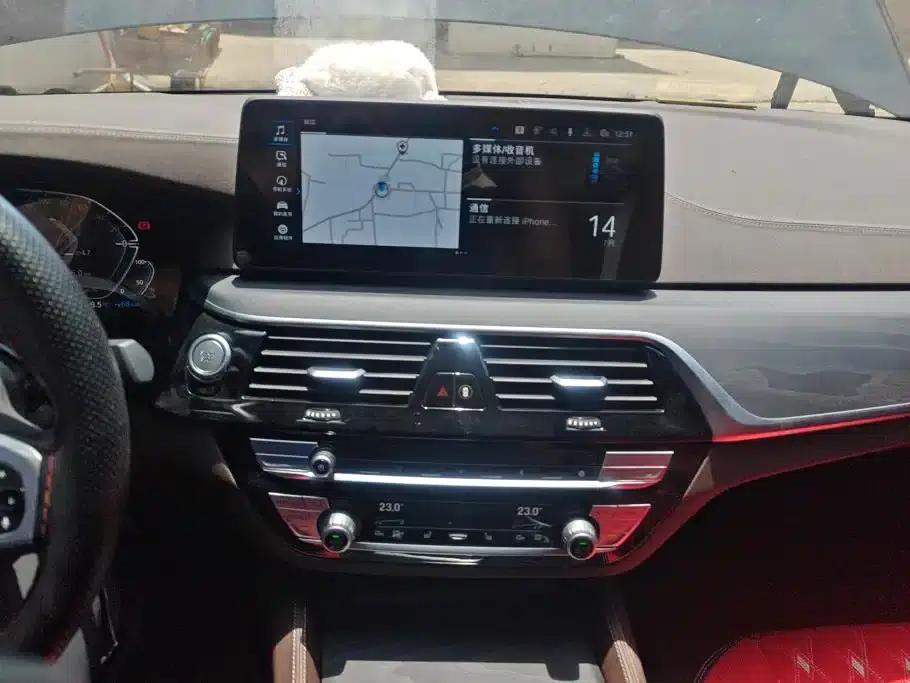 BMW 5 Series PHEV 2022 Facelift 535Le M Sport Package — миниатюра 13