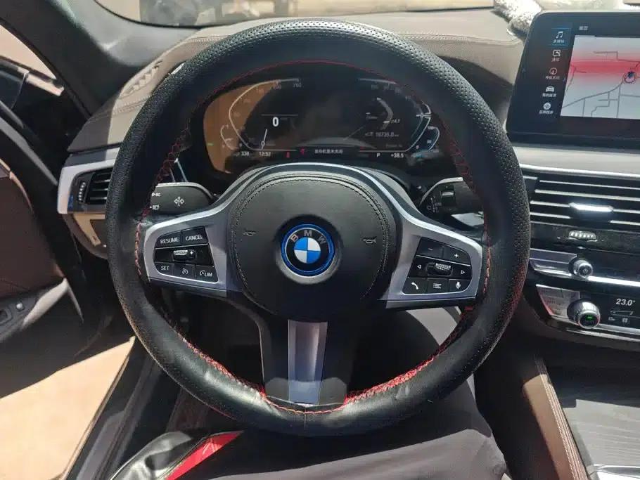 BMW 5 Series PHEV 2022 Facelift 535Le M Sport Package — миниатюра 15