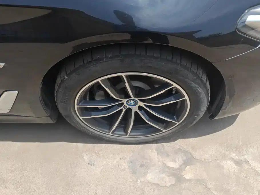 BMW 5 Series PHEV 2022 Facelift 535Le M Sport Package — миниатюра 6