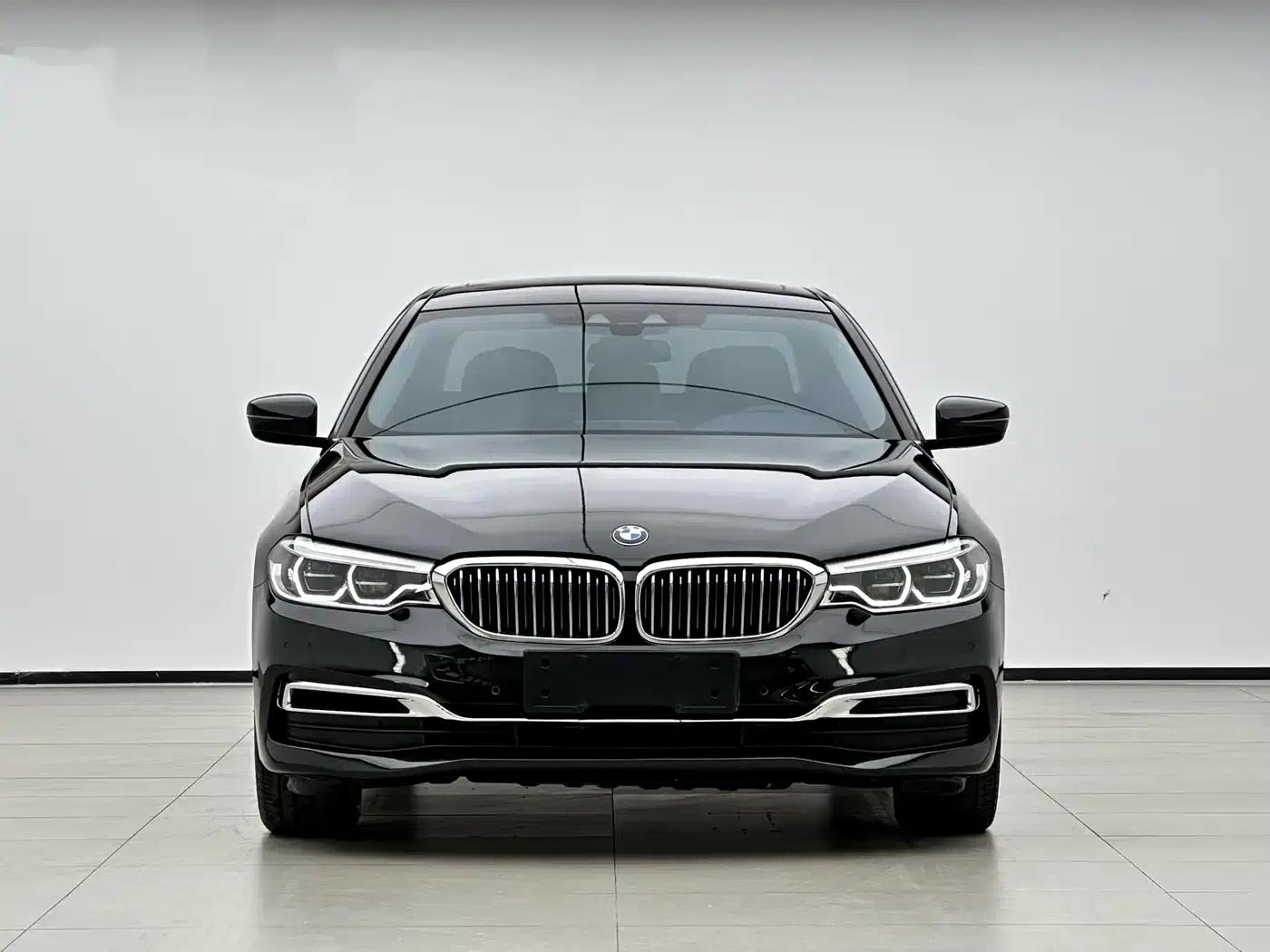 BMW 5 Series PHEV 2019 Facelift 530Le Luxury Package — миниатюра 2