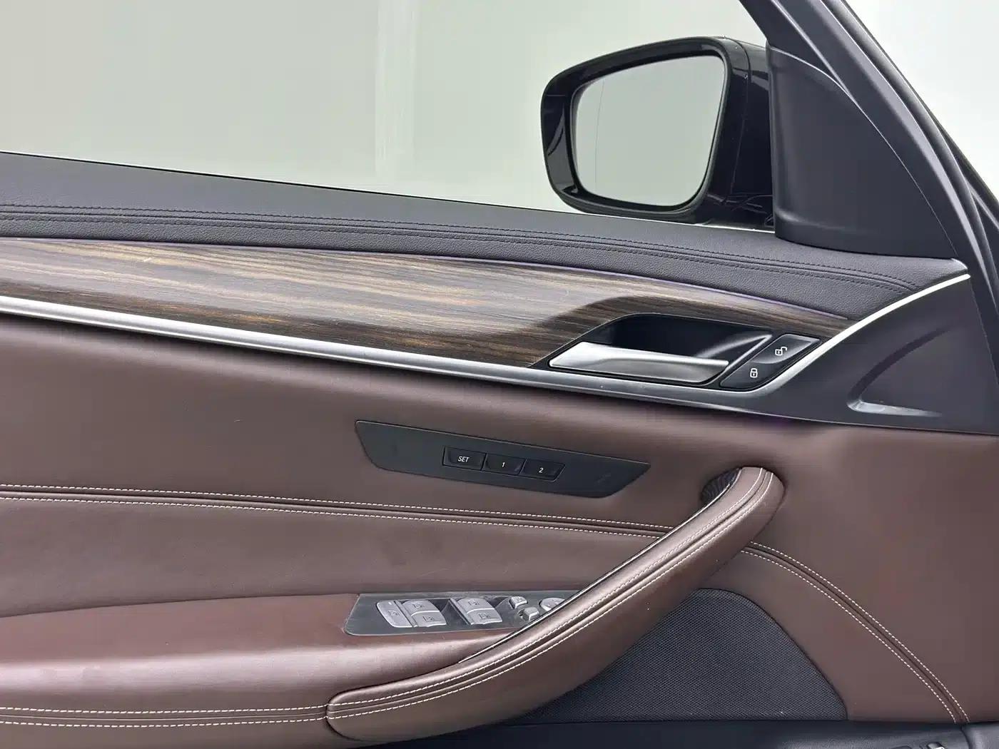 BMW 5 Series PHEV 2019 Facelift 530Le Luxury Package — миниатюра 14