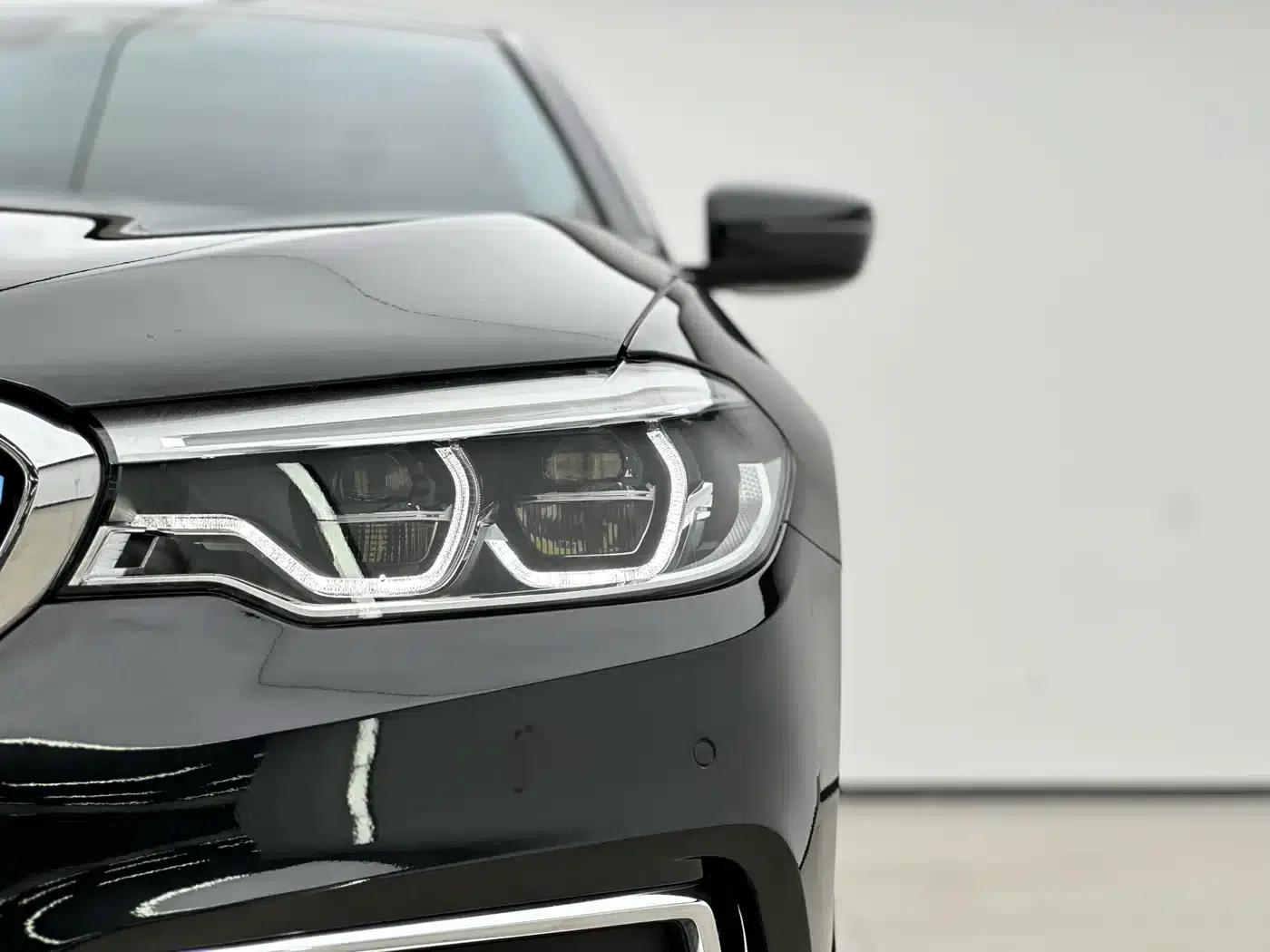 BMW 5 Series PHEV 2019 Facelift 530Le Luxury Package — миниатюра 15