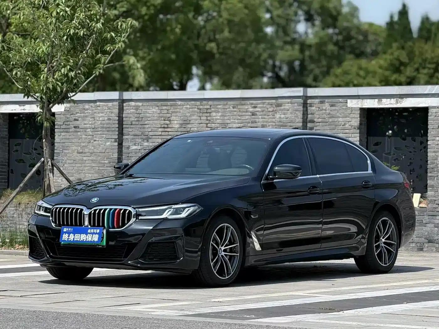 BMW 5 Series PHEV 2022 535Le M Sport Package — миниатюра 1