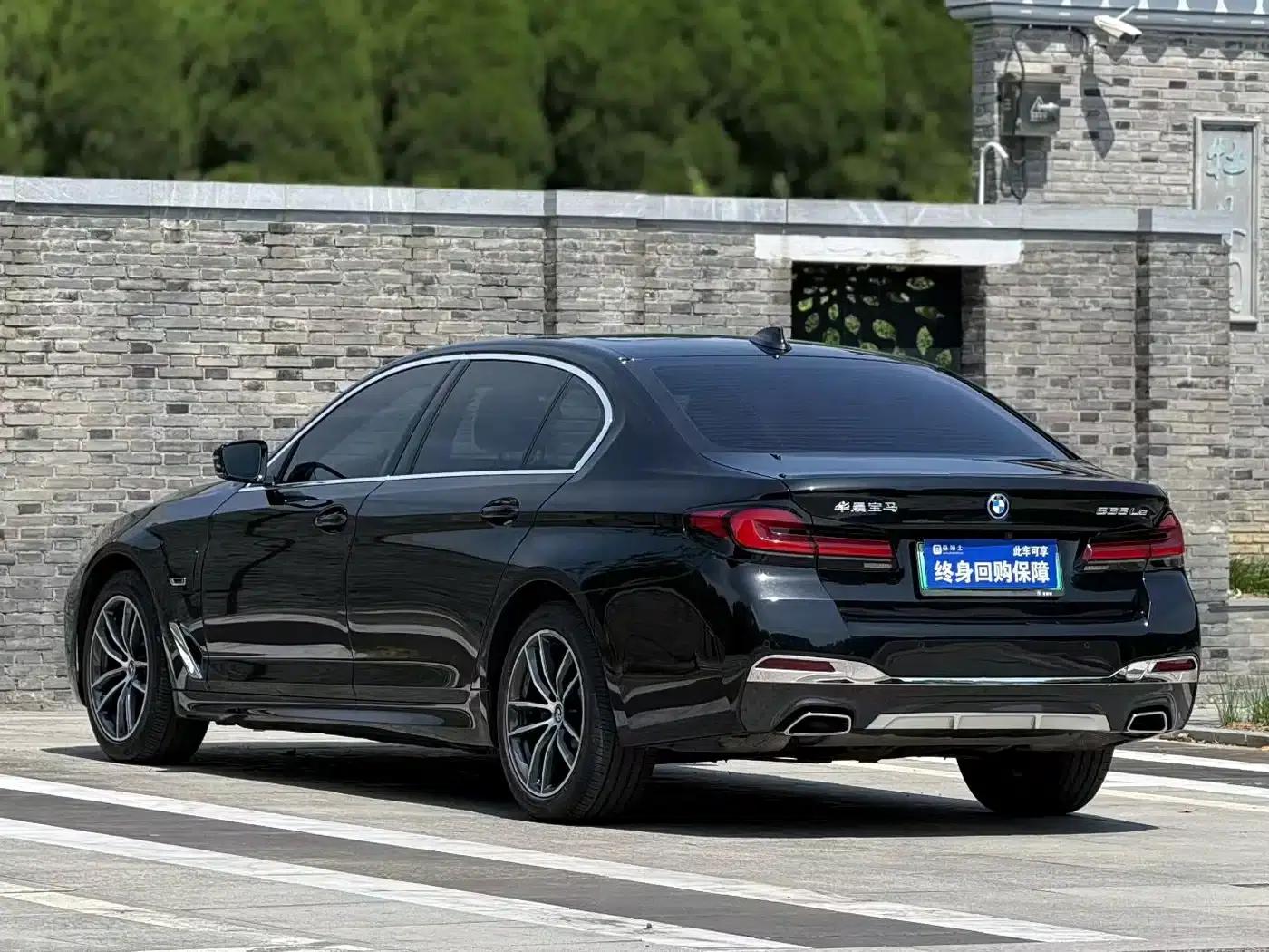BMW 5 Series PHEV 2022 535Le M Sport Package — миниатюра 3