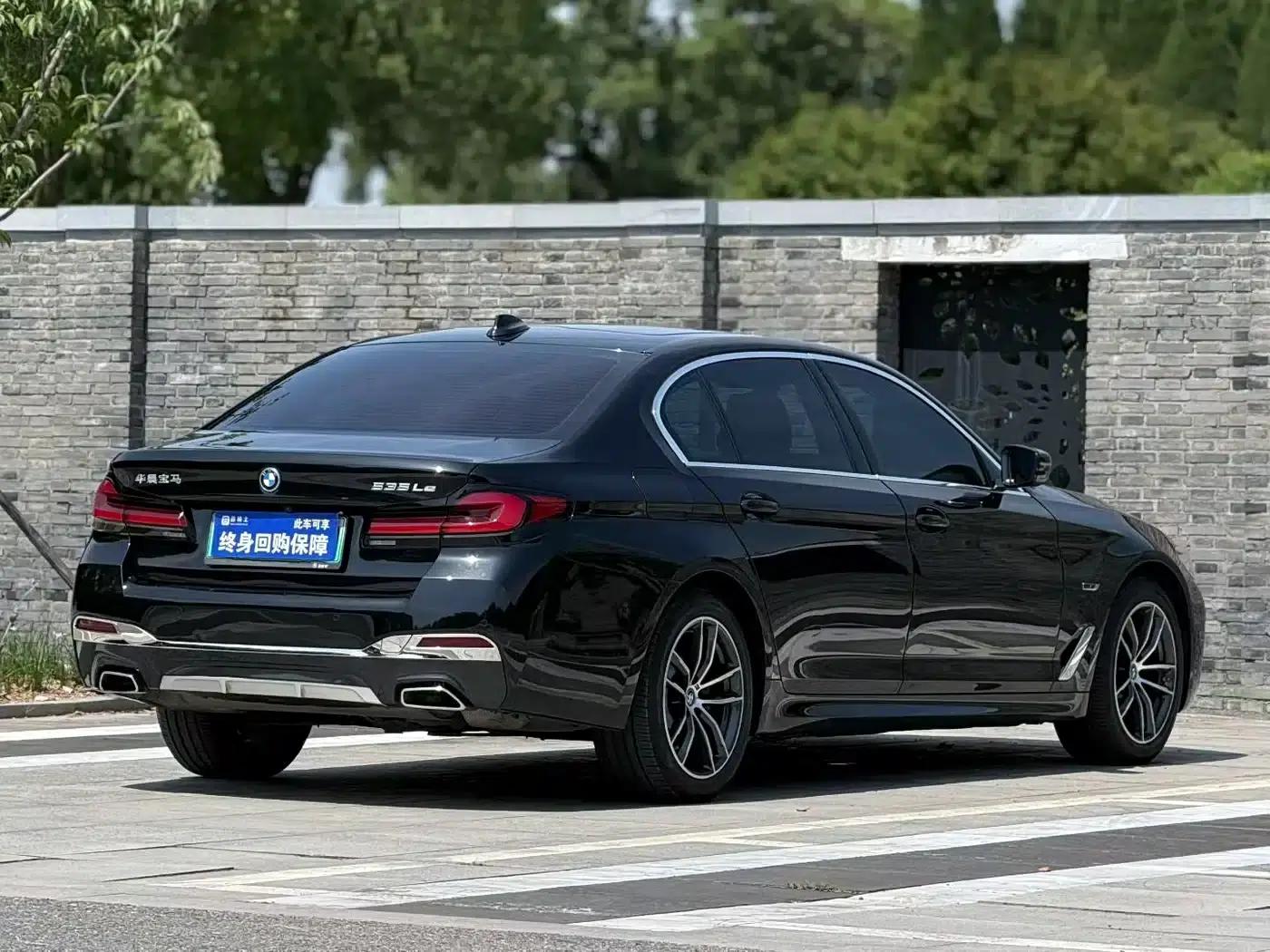BMW 5 Series PHEV 2022 535Le M Sport Package — миниатюра 4