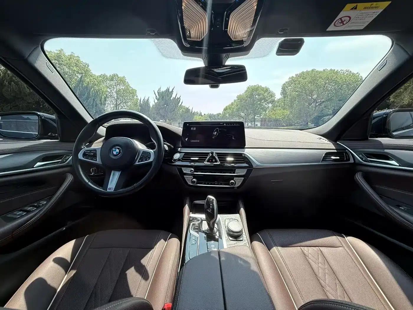 BMW 5 Series PHEV 2022 535Le M Sport Package — миниатюра 5