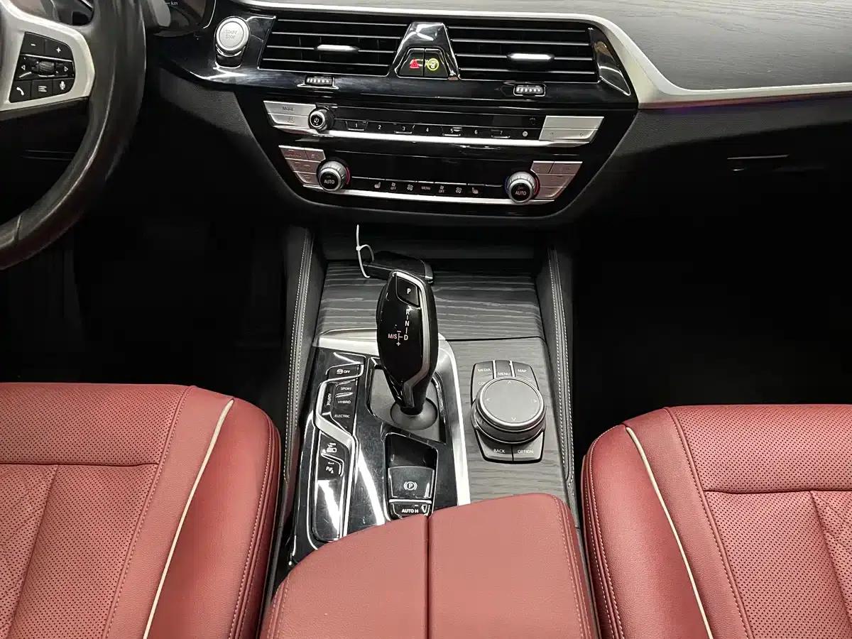 BMW 5 Series PHEV 2021 Facelift 535Le M Sport Package — миниатюра 6