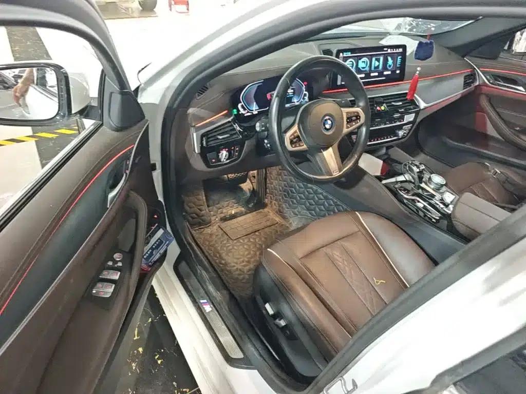 BMW 5 Series PHEV 2022 535Le M Sport Package — миниатюра 16