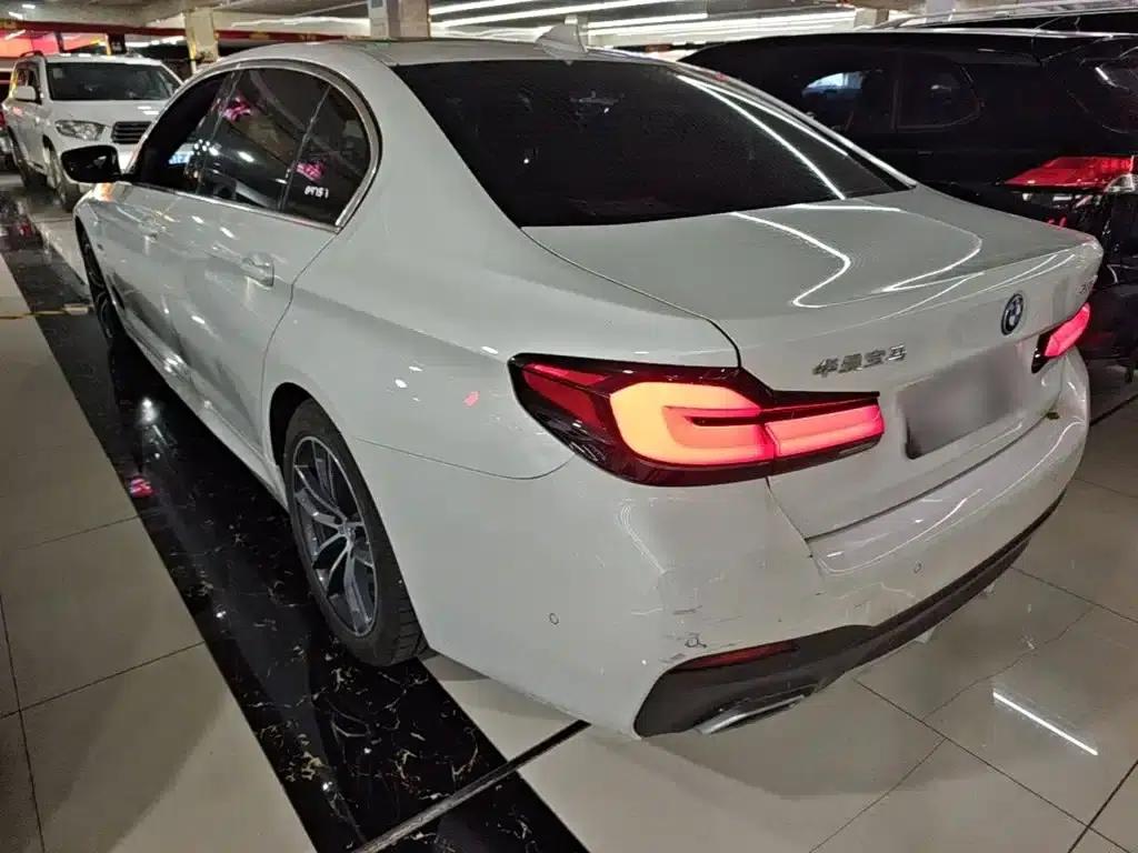 BMW 5 Series PHEV 2022 535Le M Sport Package — миниатюра 5