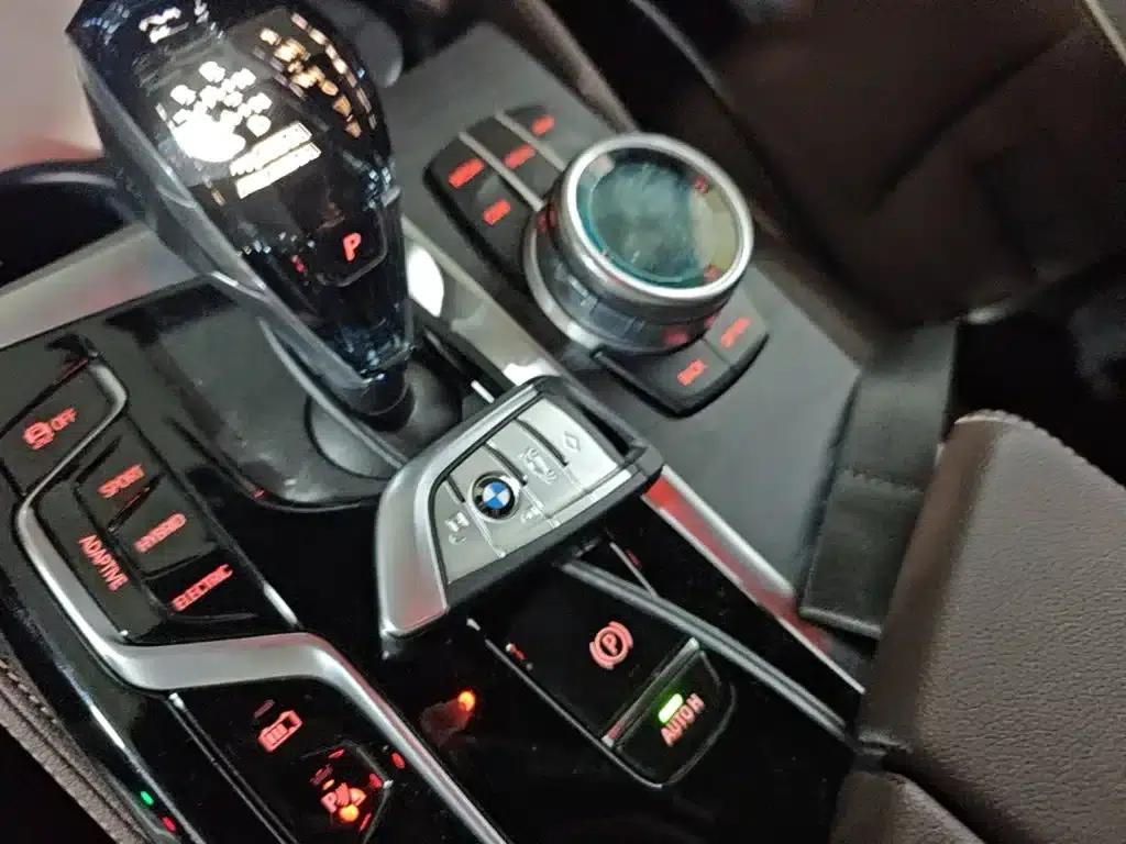 BMW 5 Series PHEV 2022 535Le M Sport Package — миниатюра 9