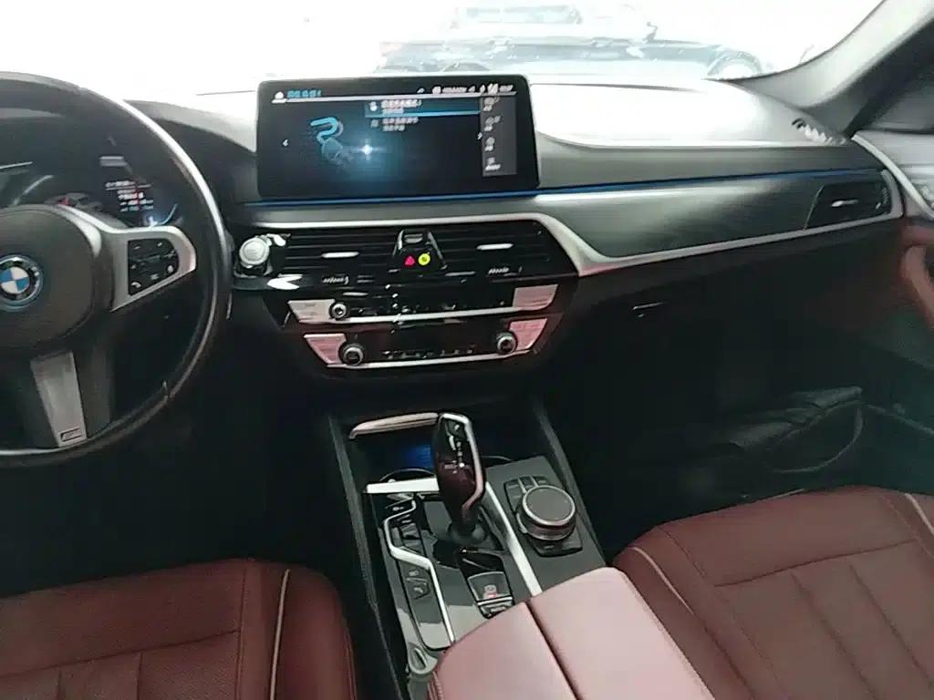 BMW 5 Series PHEV 2022 Facelift 535Le M Sport Package — миниатюра 13