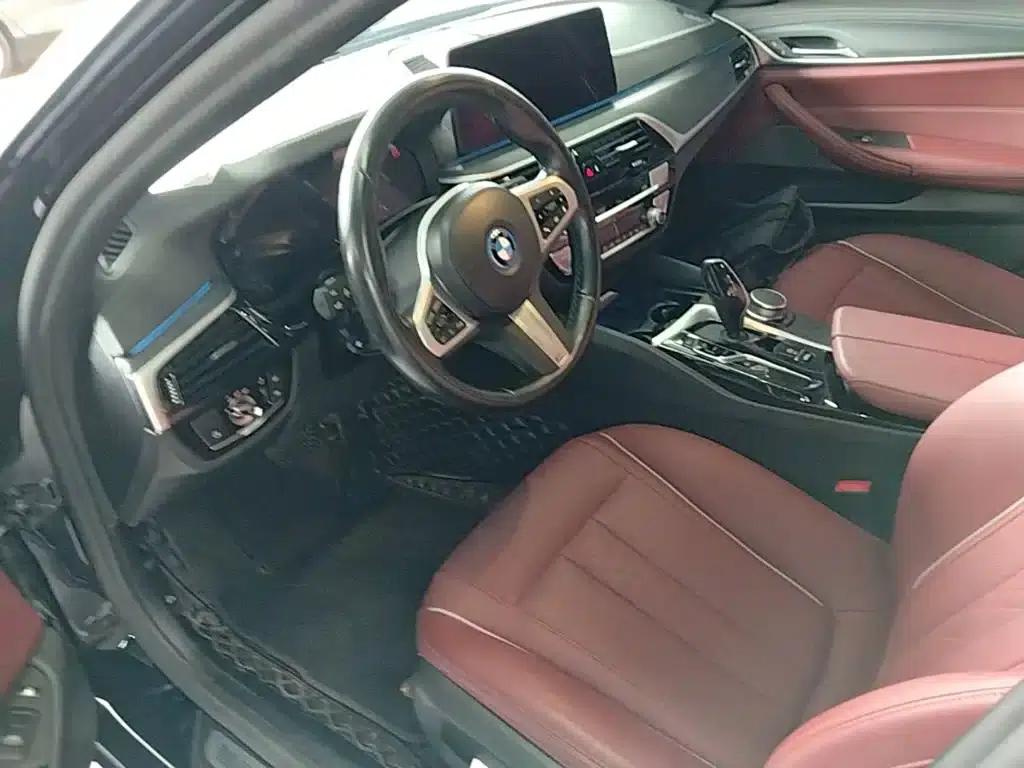 BMW 5 Series PHEV 2022 Facelift 535Le M Sport Package — миниатюра 15