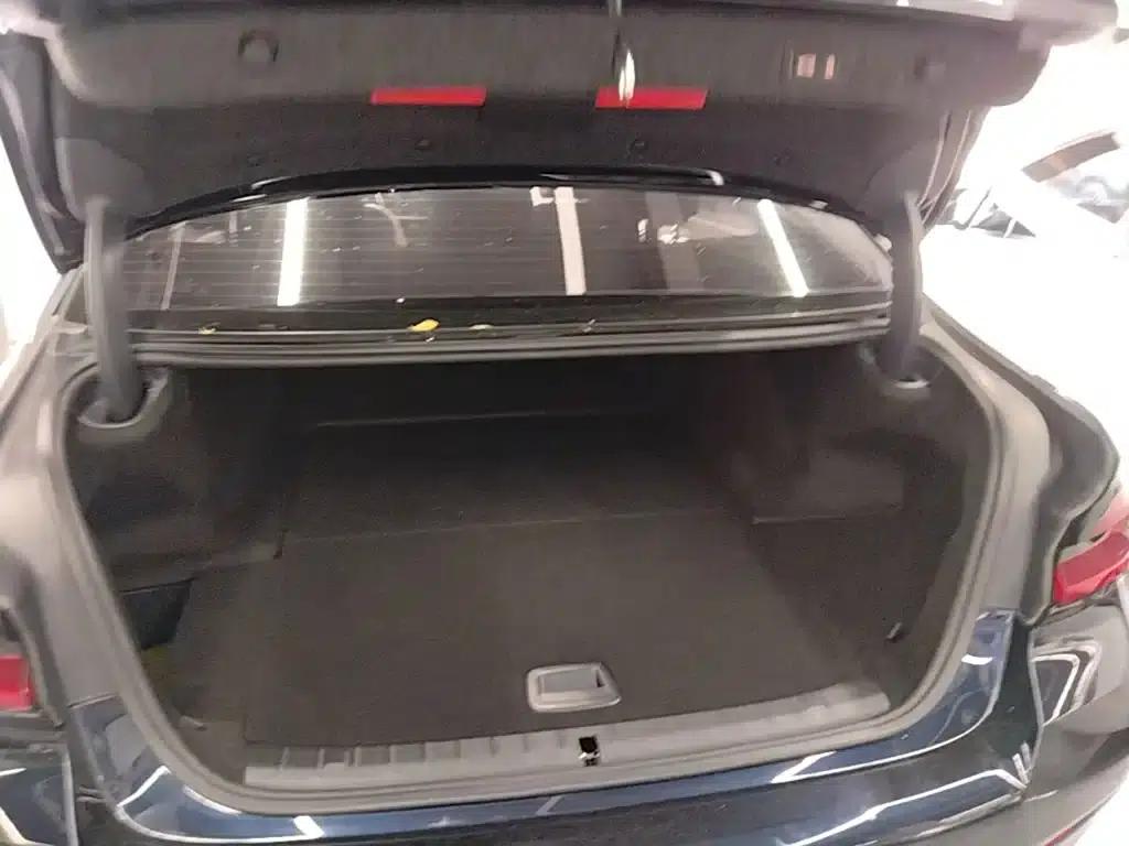 BMW 5 Series PHEV 2022 Facelift 535Le M Sport Package — миниатюра 19