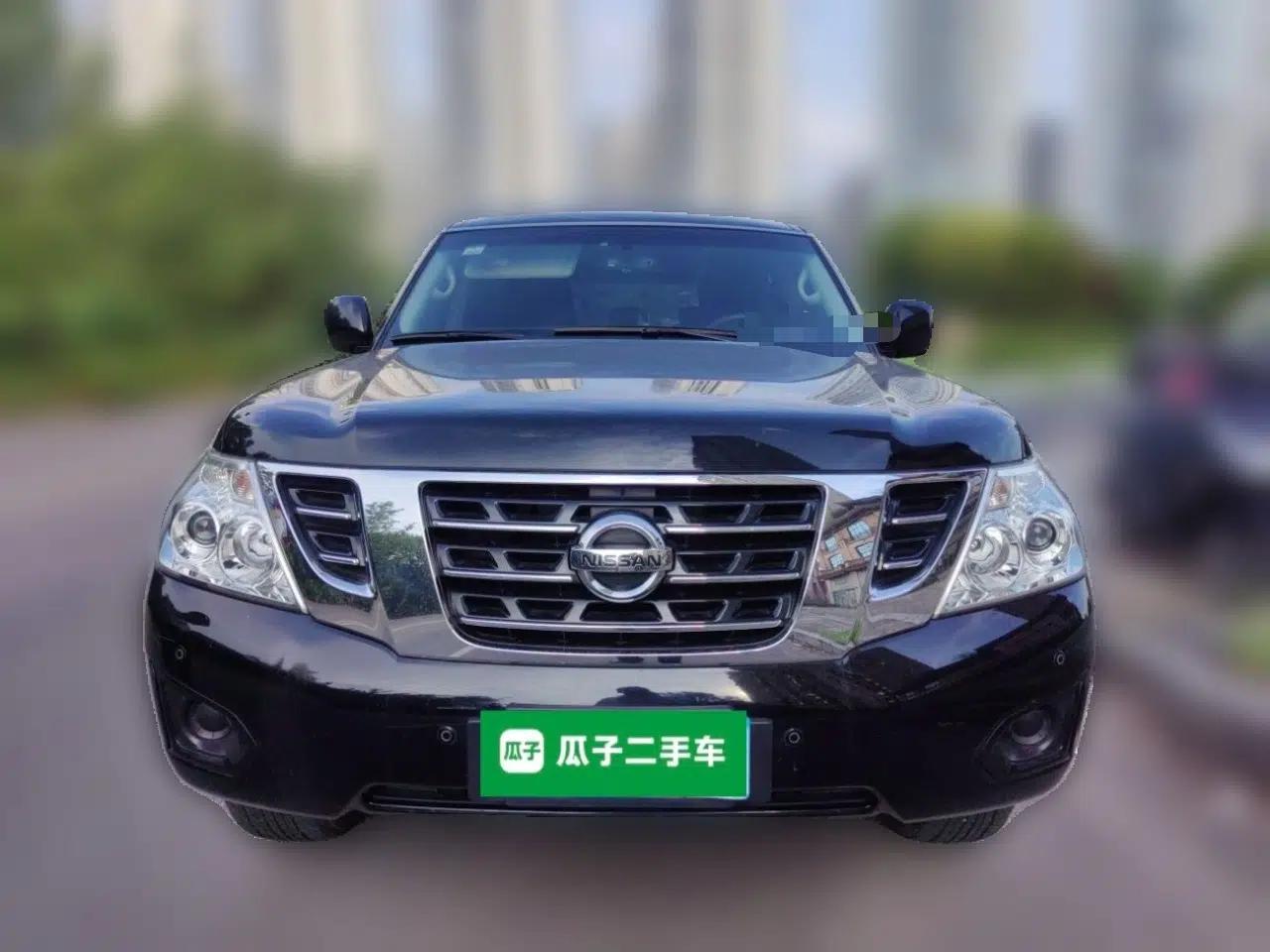 Nissan Patrol Automatic transmission, gasoline, 4.0-liter displacement, four-wheel drive, seven seats — миниатюра 2