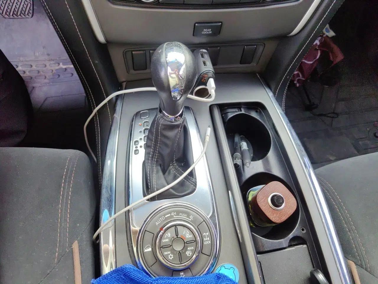 Nissan Patrol Automatic transmission, gasoline, 4.0-liter displacement, four-wheel drive, seven seats — миниатюра 14