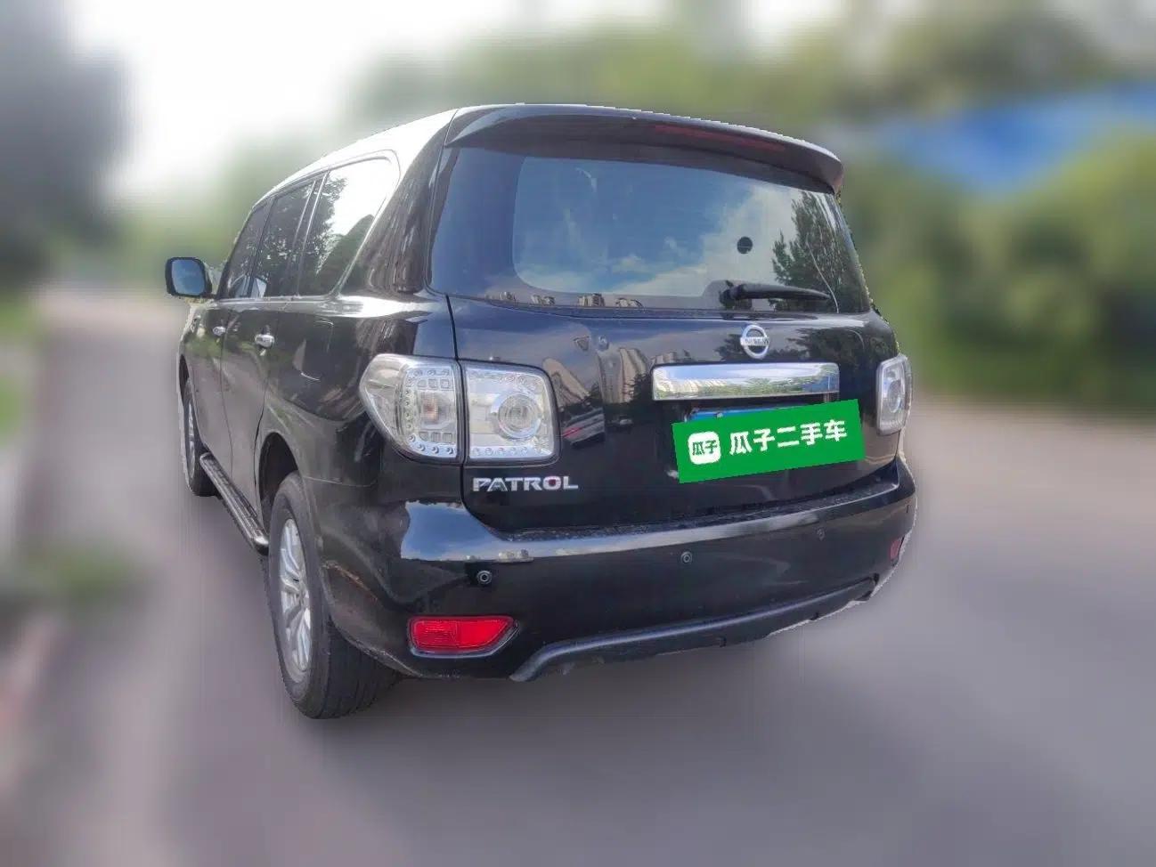 Nissan Patrol Automatic transmission, gasoline, 4.0-liter displacement, four-wheel drive, seven seats — миниатюра 4