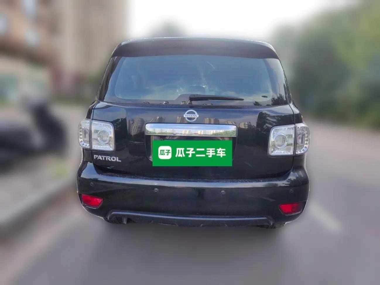 Nissan Patrol Automatic transmission, gasoline, 4.0-liter displacement, four-wheel drive, seven seats — миниатюра 5