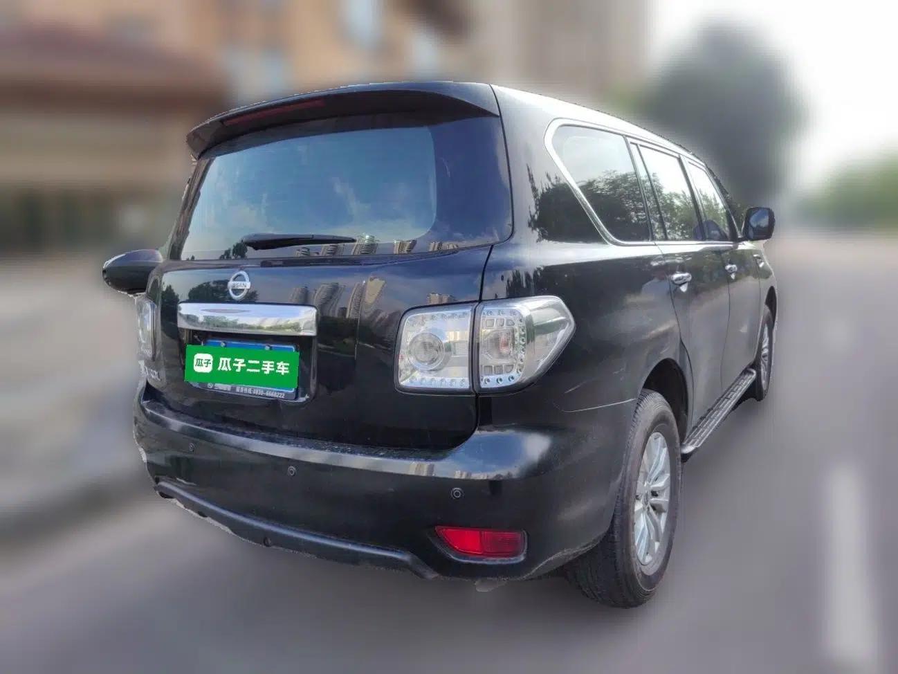 Nissan Patrol Automatic transmission, gasoline, 4.0-liter displacement, four-wheel drive, seven seats — миниатюра 6