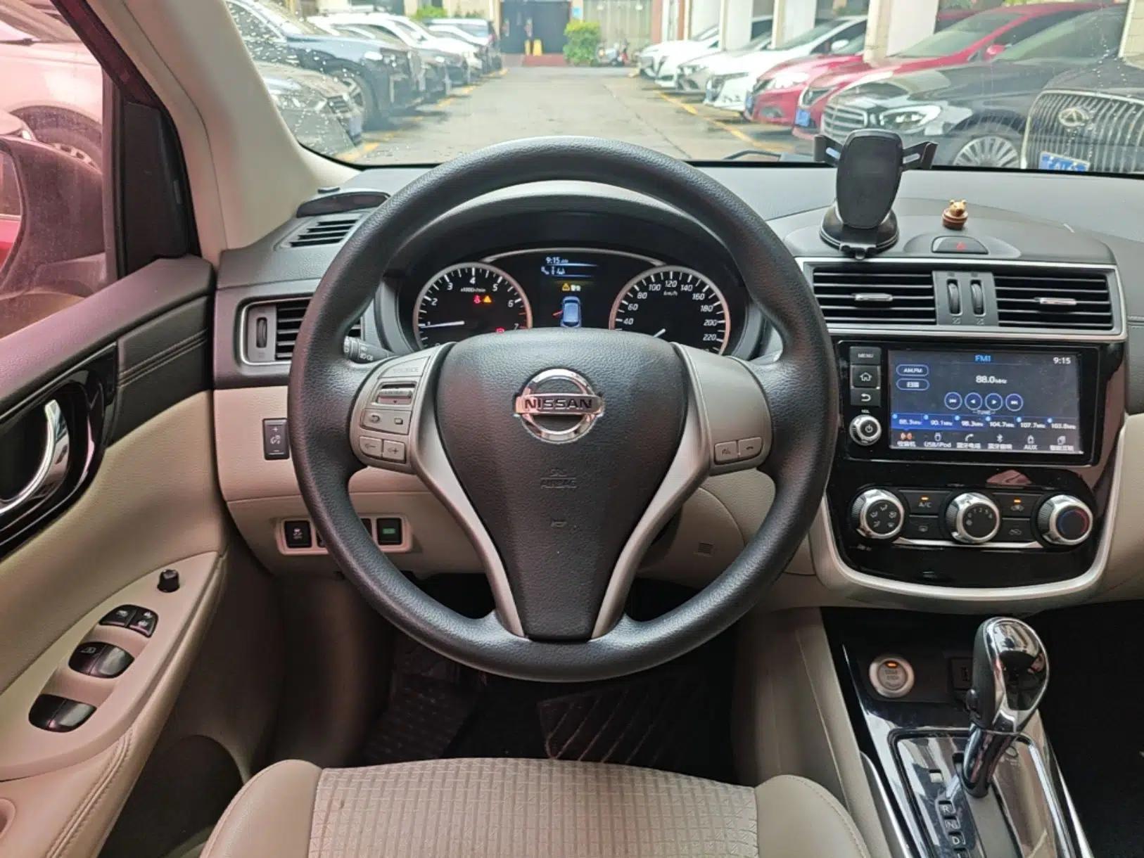 Nissan Tiida 2016 1.6L CVT Smart Drive Edition — миниатюра 18