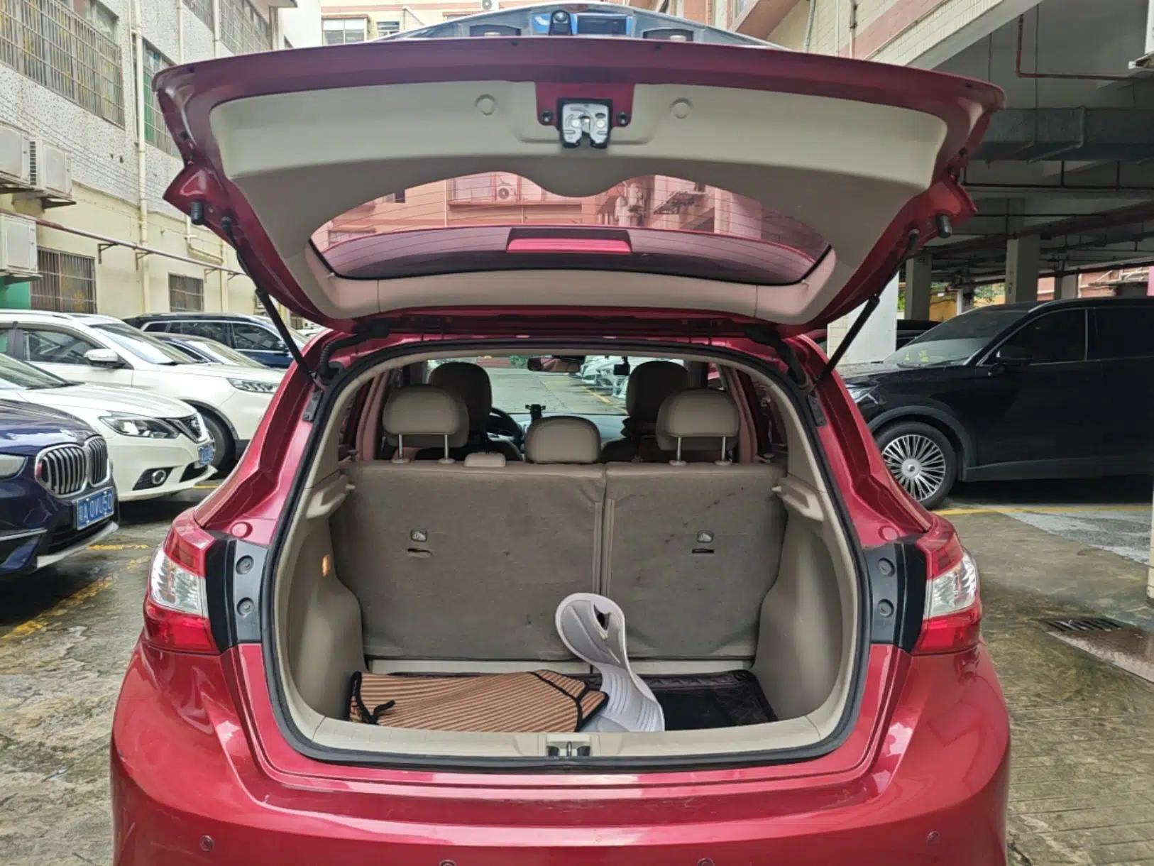 Nissan Tiida 2016 1.6L CVT Smart Drive Edition — миниатюра 27