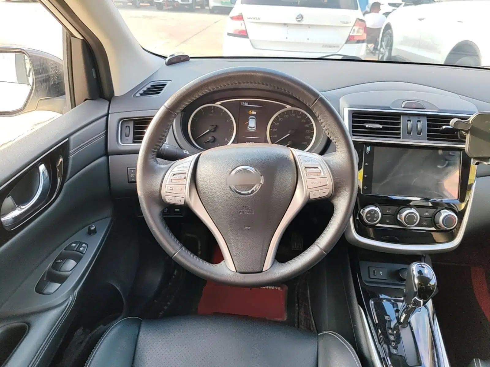 Nissan Tiida 2021 1.6L CVT Smart Drive Edition — миниатюра 13