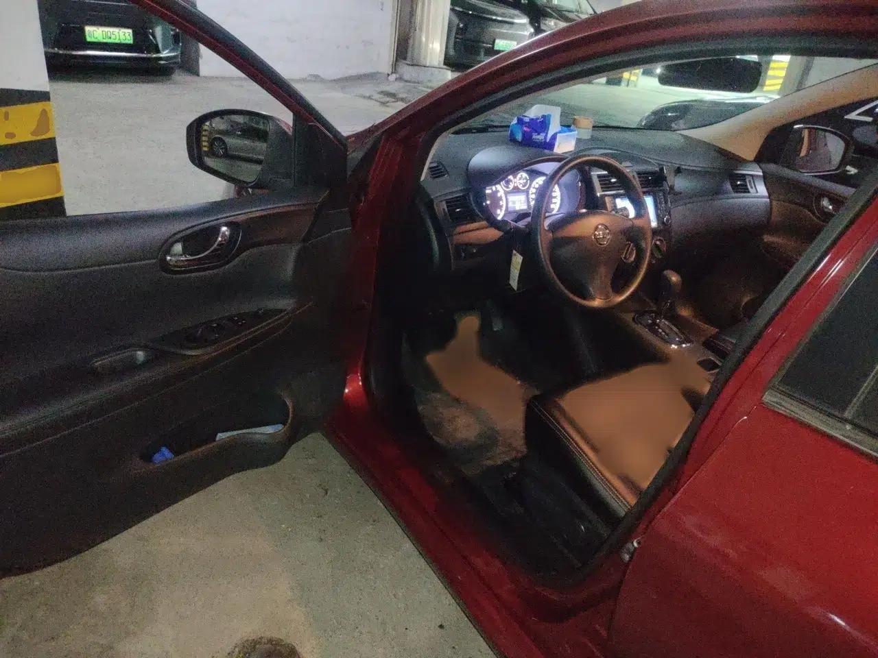Nissan Tiida 2014 1.6L CVT Comfort Model — миниатюра 19