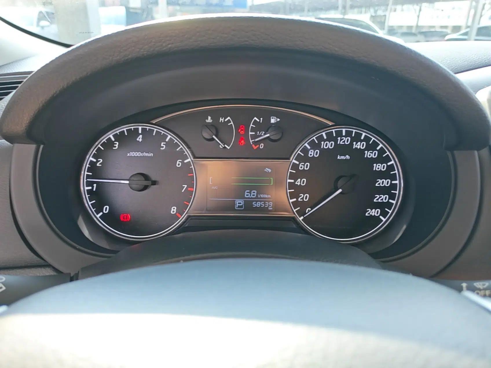 Nissan Tiida 2019 1.6L CVT Cool Edition China VI Standard — миниатюра 14