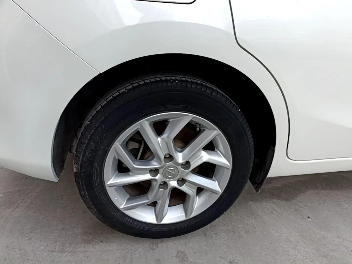 Nissan Tiida 2021 1.6L CVT Cool Edition — миниатюра 11