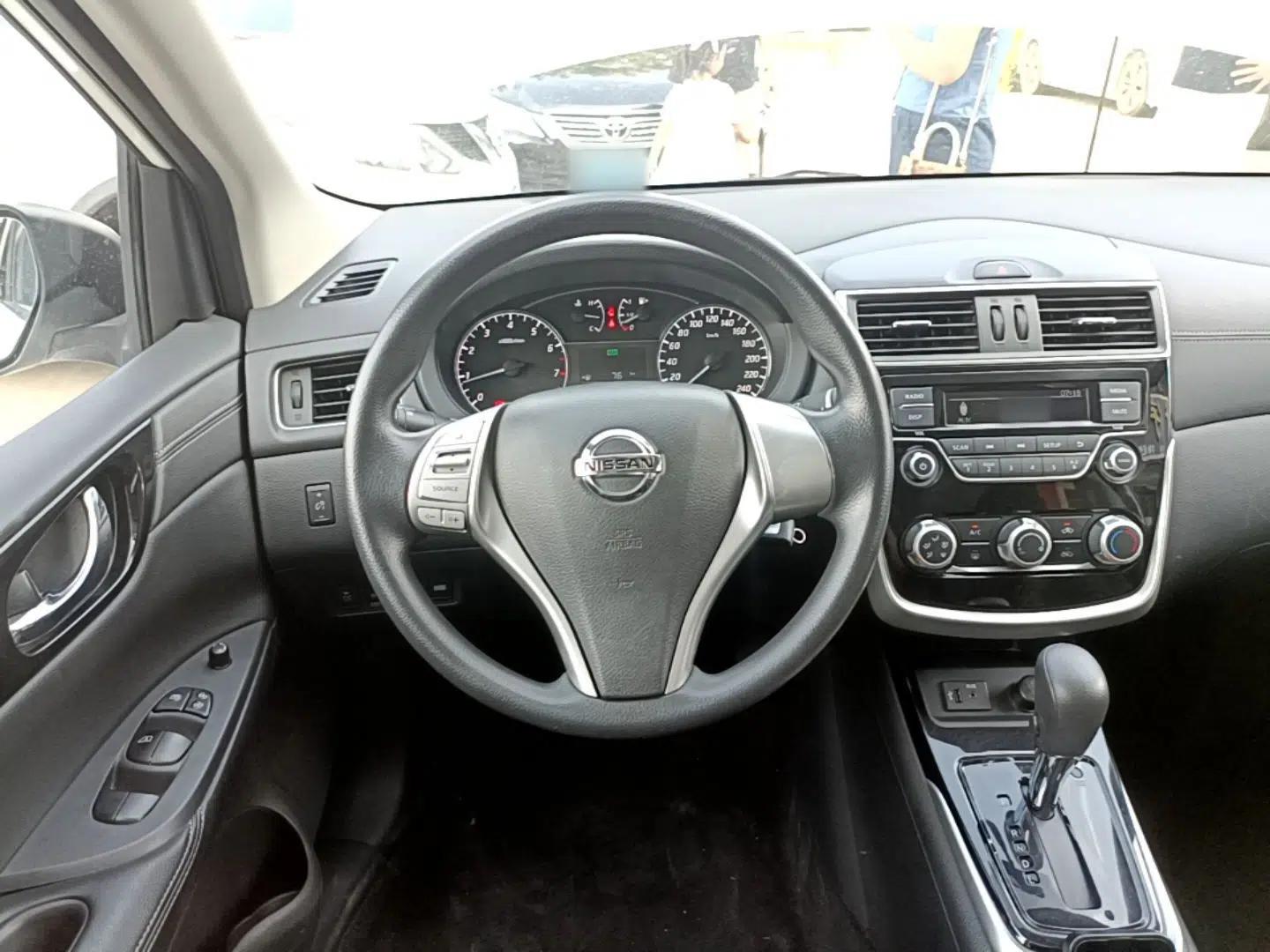 Nissan Tiida 2021 1.6L CVT Cool Edition — миниатюра 13