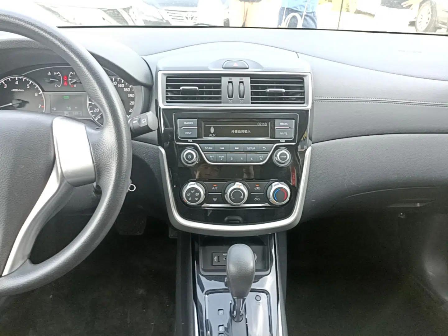 Nissan Tiida 2021 1.6L CVT Cool Edition — миниатюра 15