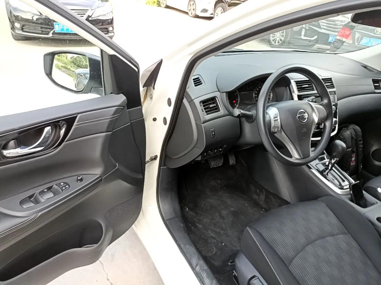 Nissan Tiida 2021 1.6L CVT Cool Edition — миниатюра 18