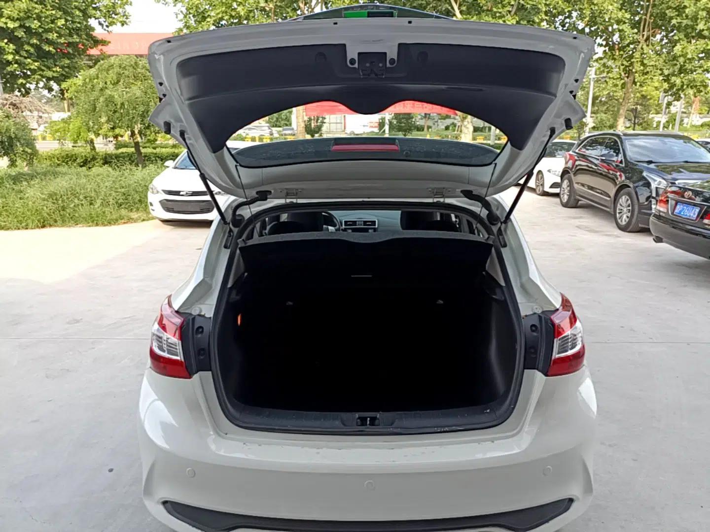 Nissan Tiida 2021 1.6L CVT Cool Edition — миниатюра 22