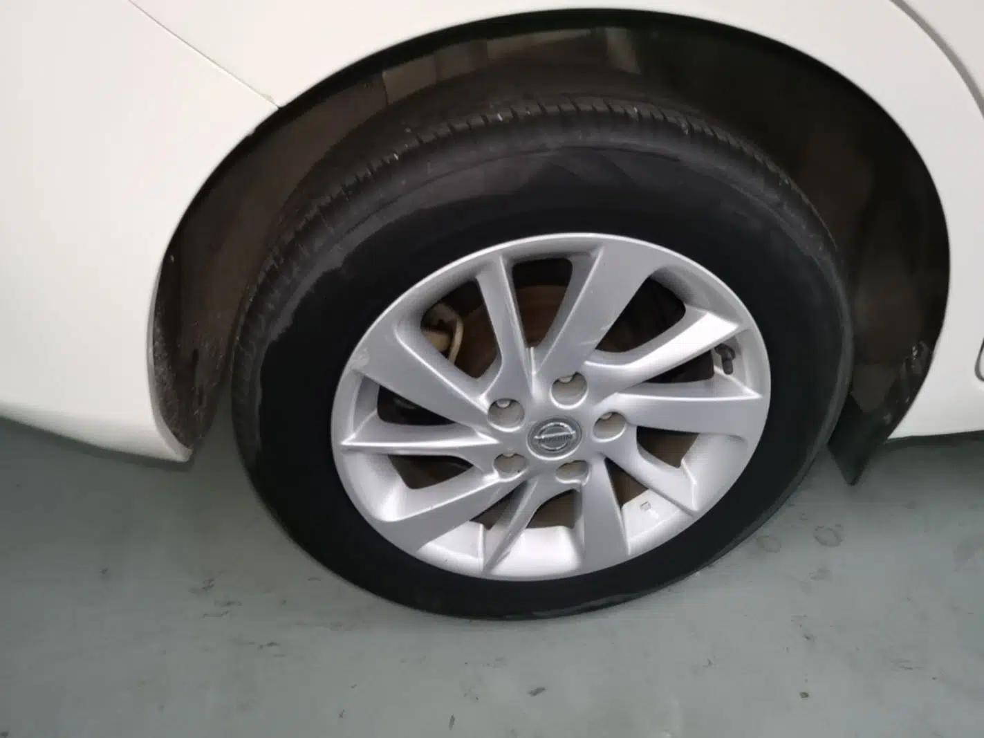 Nissan Tiida 2016 1.6L CVT Cool Dynamic Edition — миниатюра 11