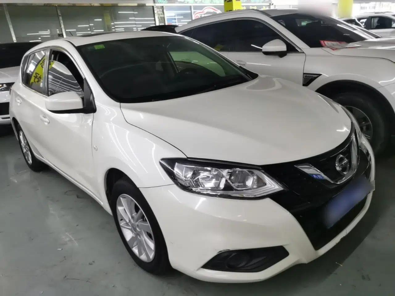 Nissan Tiida 2016 1.6L CVT Cool Dynamic Edition — миниатюра 3
