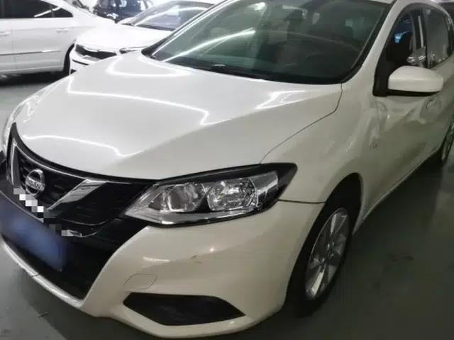 Nissan Tiida 2016 1.6L CVT Cool Dynamic Edition
