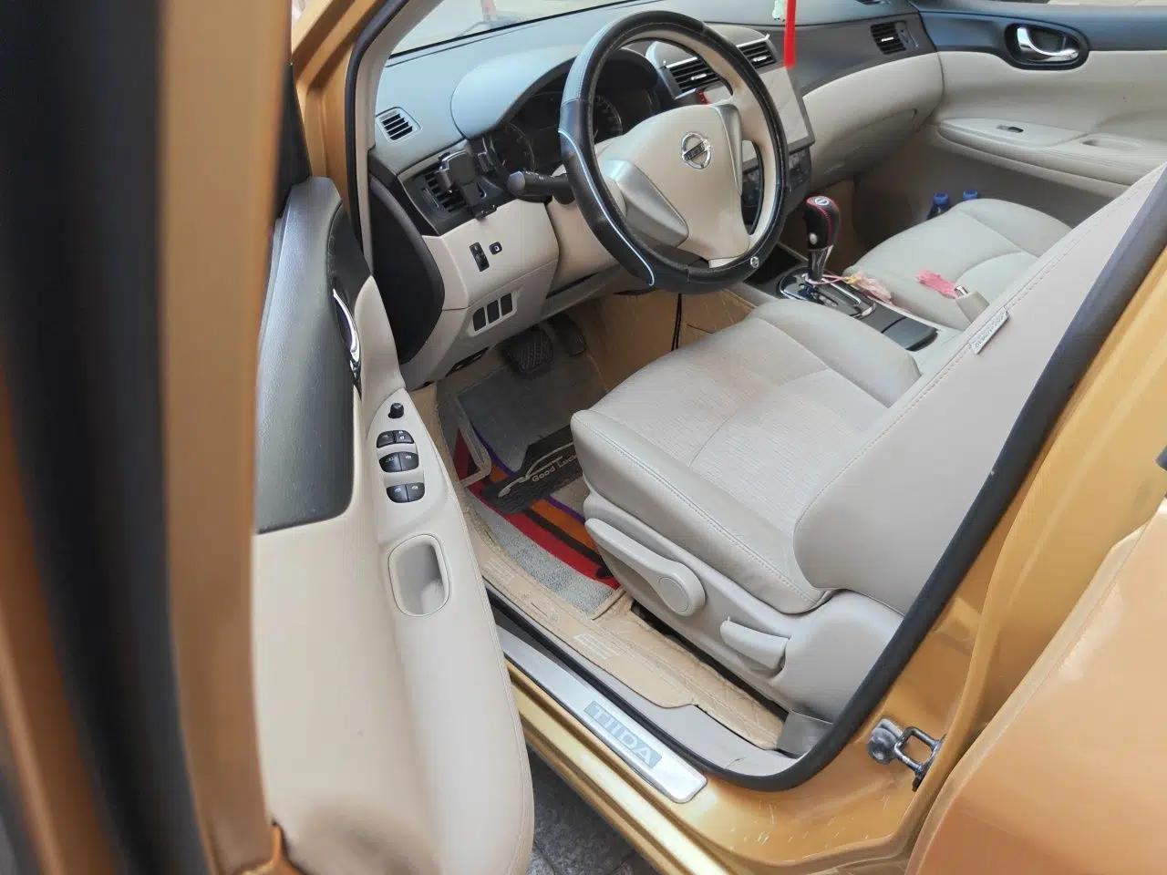 Nissan Tiida 2011 1.6L CVT Smart Version — миниатюра 16