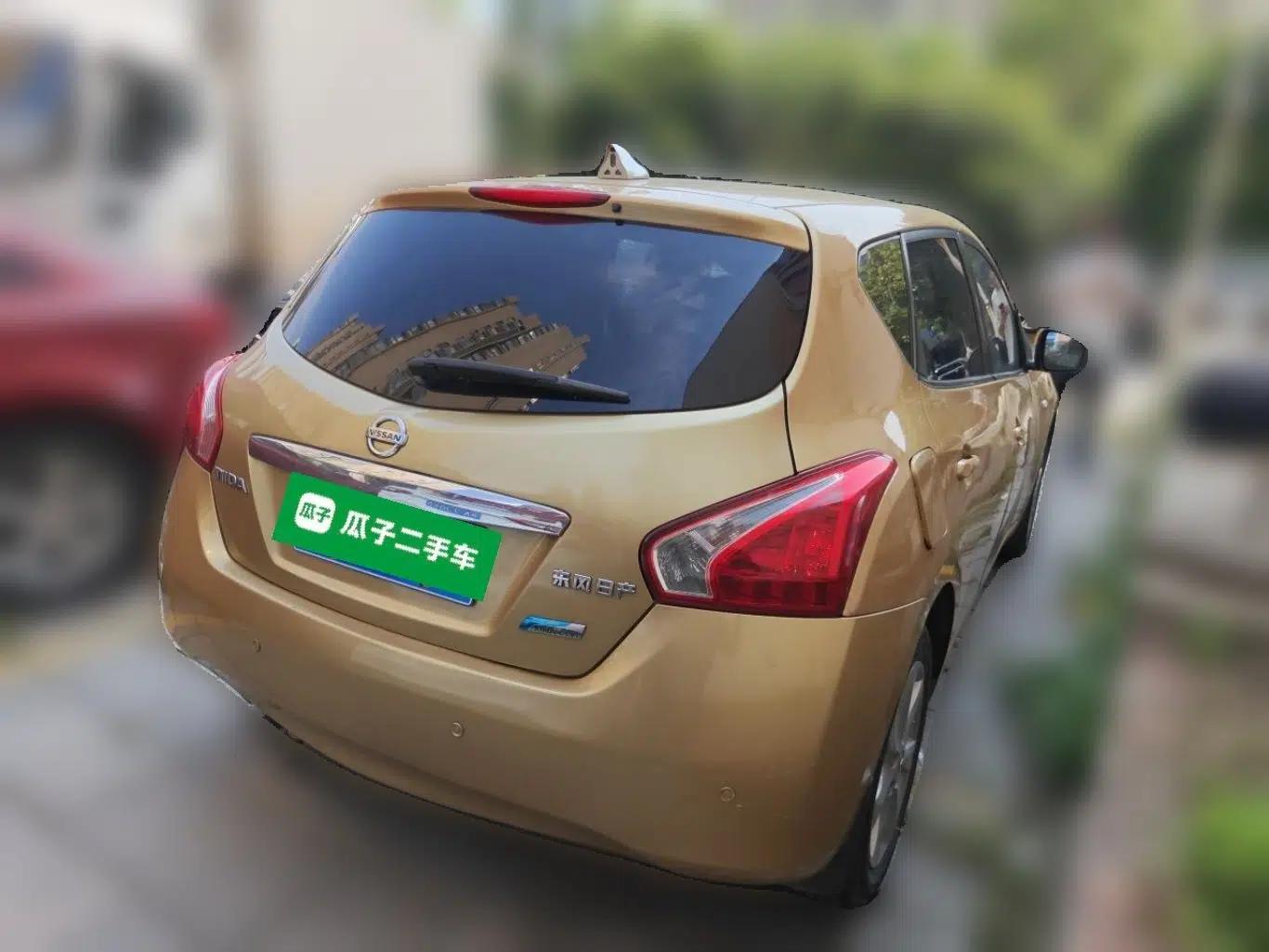 Nissan Tiida 2011 1.6L CVT Smart Version — миниатюра 6