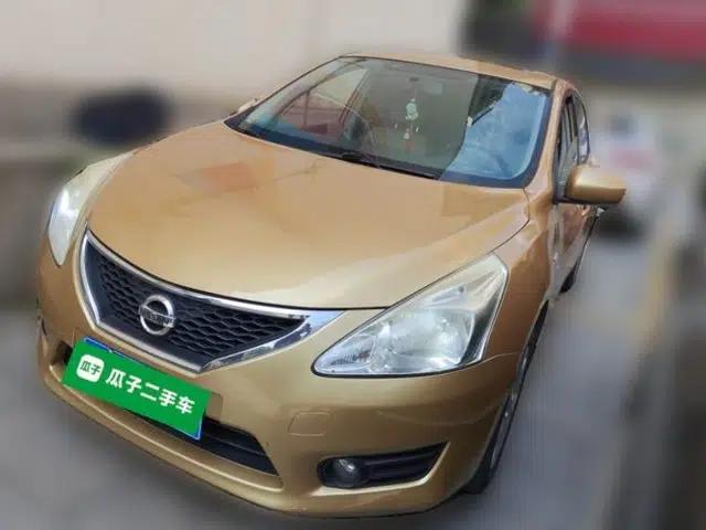 Nissan Tiida 2011 1.6L CVT Smart Version