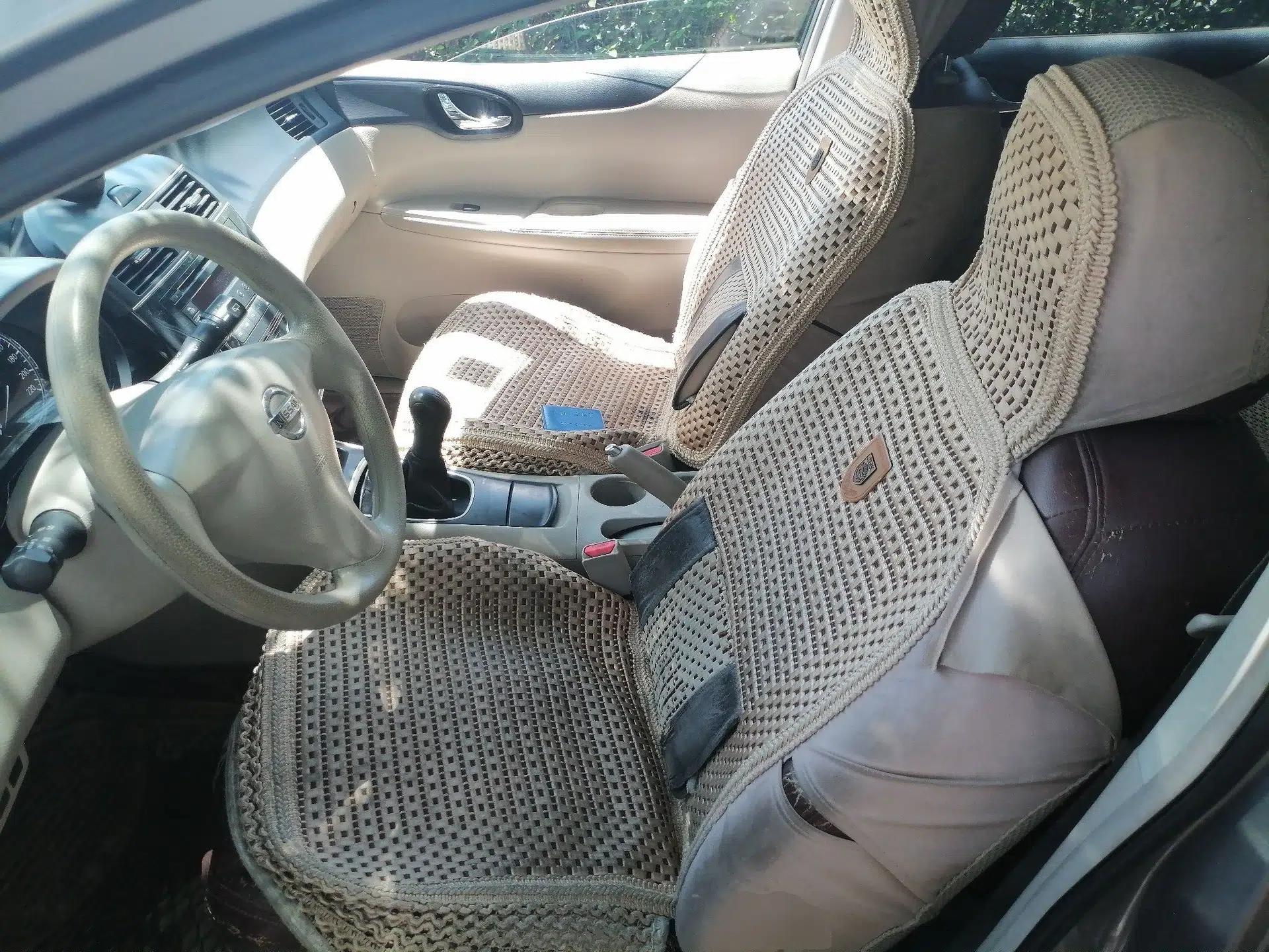 Nissan Tiida 2011 1.6L Manual Comfort Edition — миниатюра 16