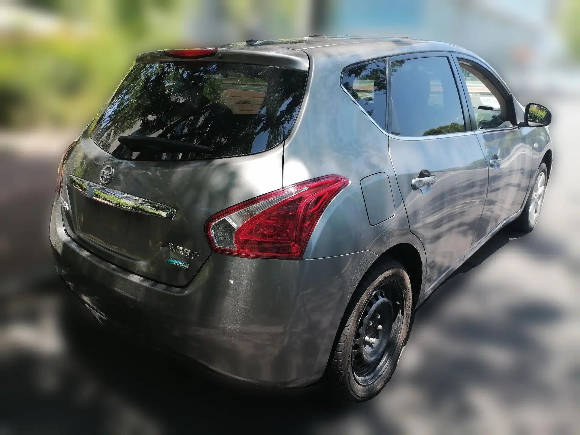 Nissan Tiida 2011 1.6L Manual Comfort Edition — миниатюра 6