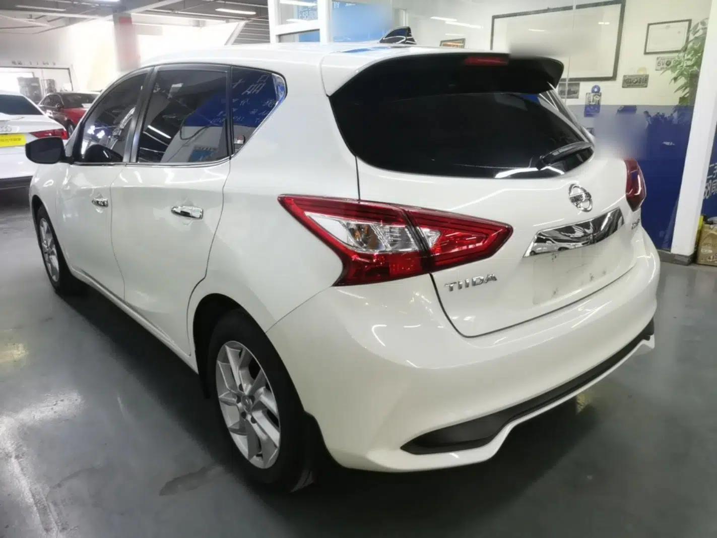 Nissan Tiida 2024 1.6L CVT Smart Drive Edition — миниатюра 4