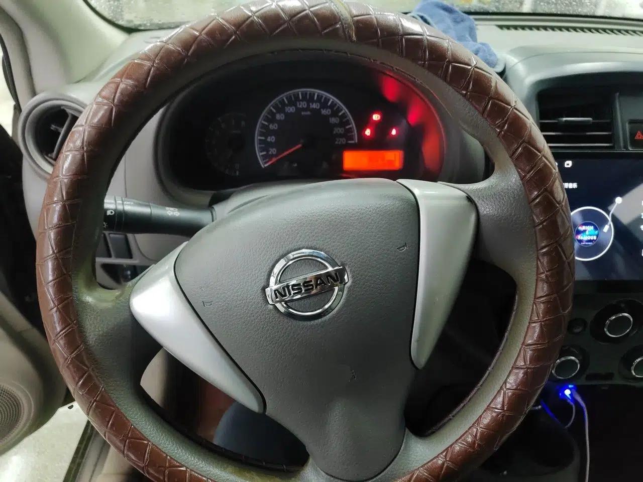 Nissan Sunny 2014 1.5XE Manual Comfort Edition — миниатюра 10