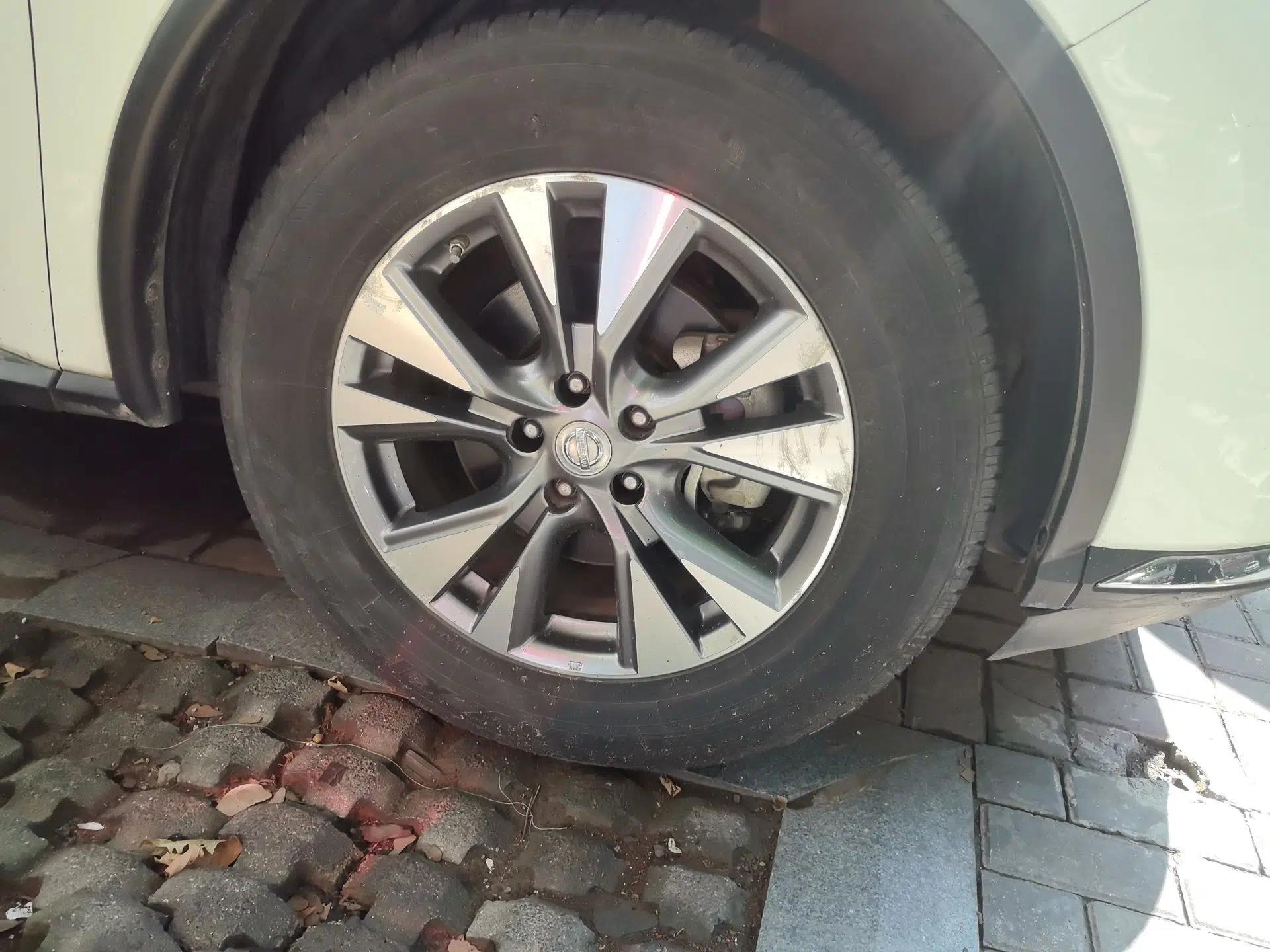 Nissan Murano 2017 2.5L XL Two-Wheel Drive Smart Edition — миниатюра 8