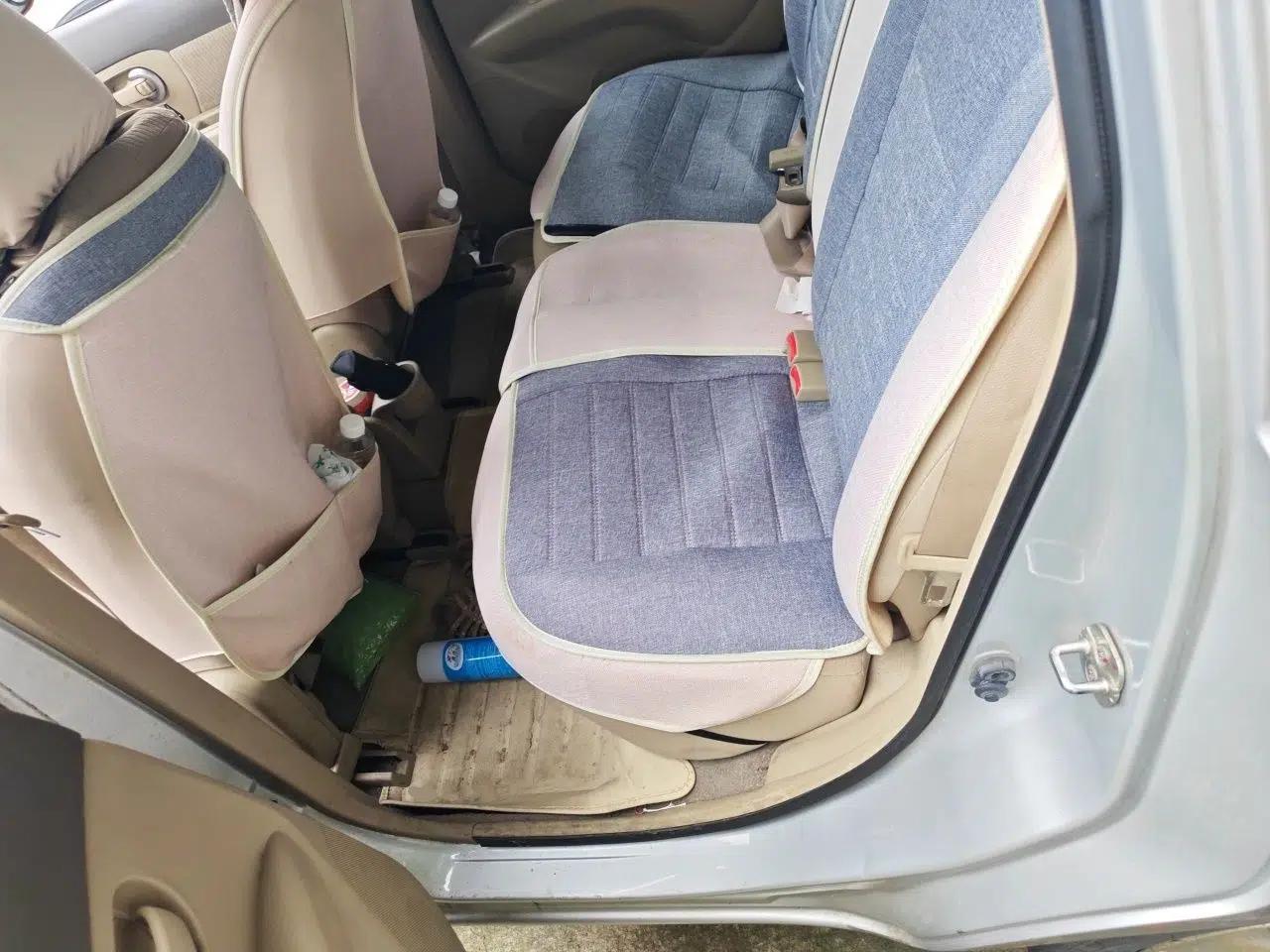 Nissan Livina 2010 Jingyue Edition 1.6L Manual All-Around Model — миниатюра 17