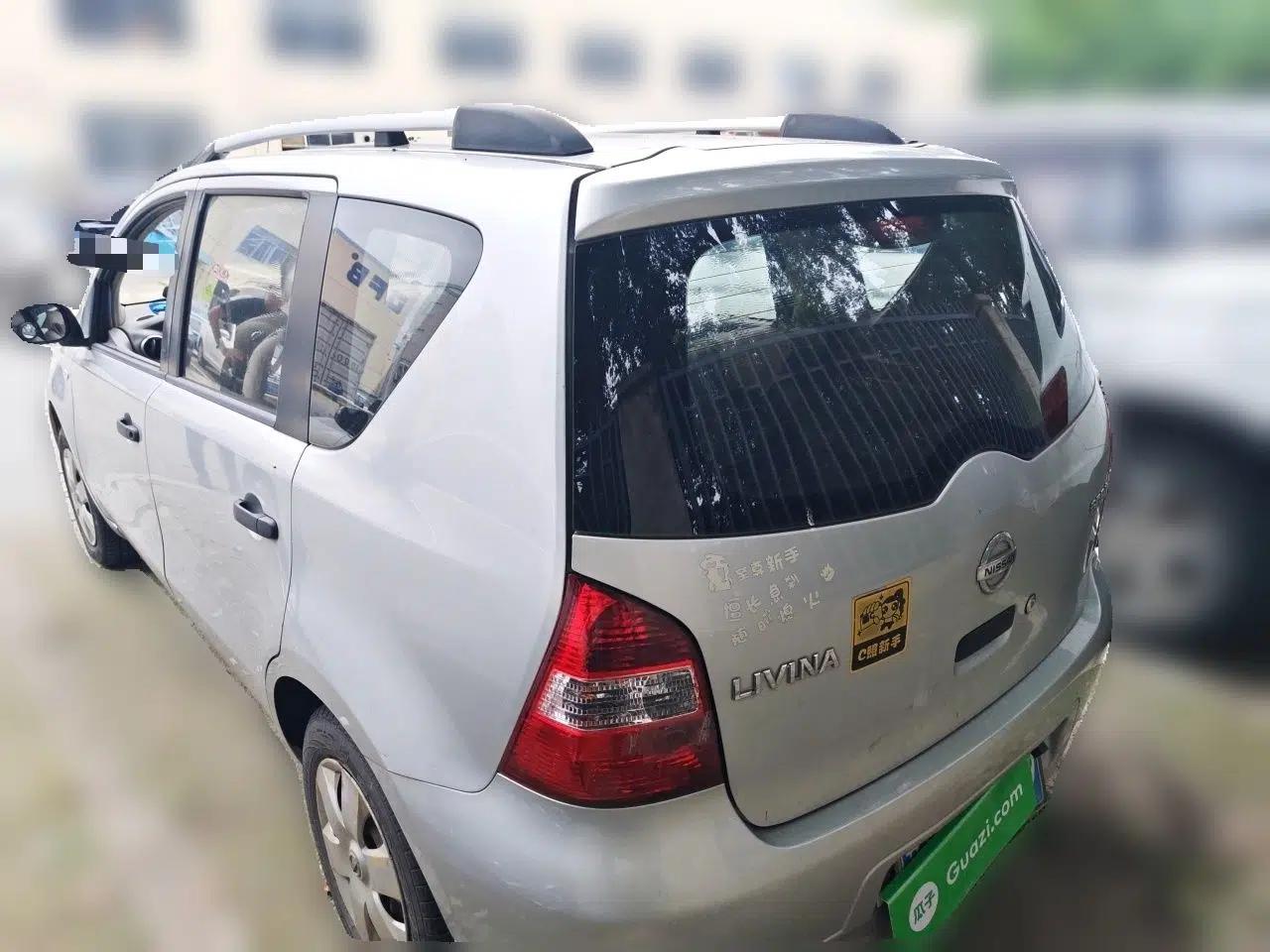 Nissan Livina 2010 Jingyue Edition 1.6L Manual All-Around Model — миниатюра 4